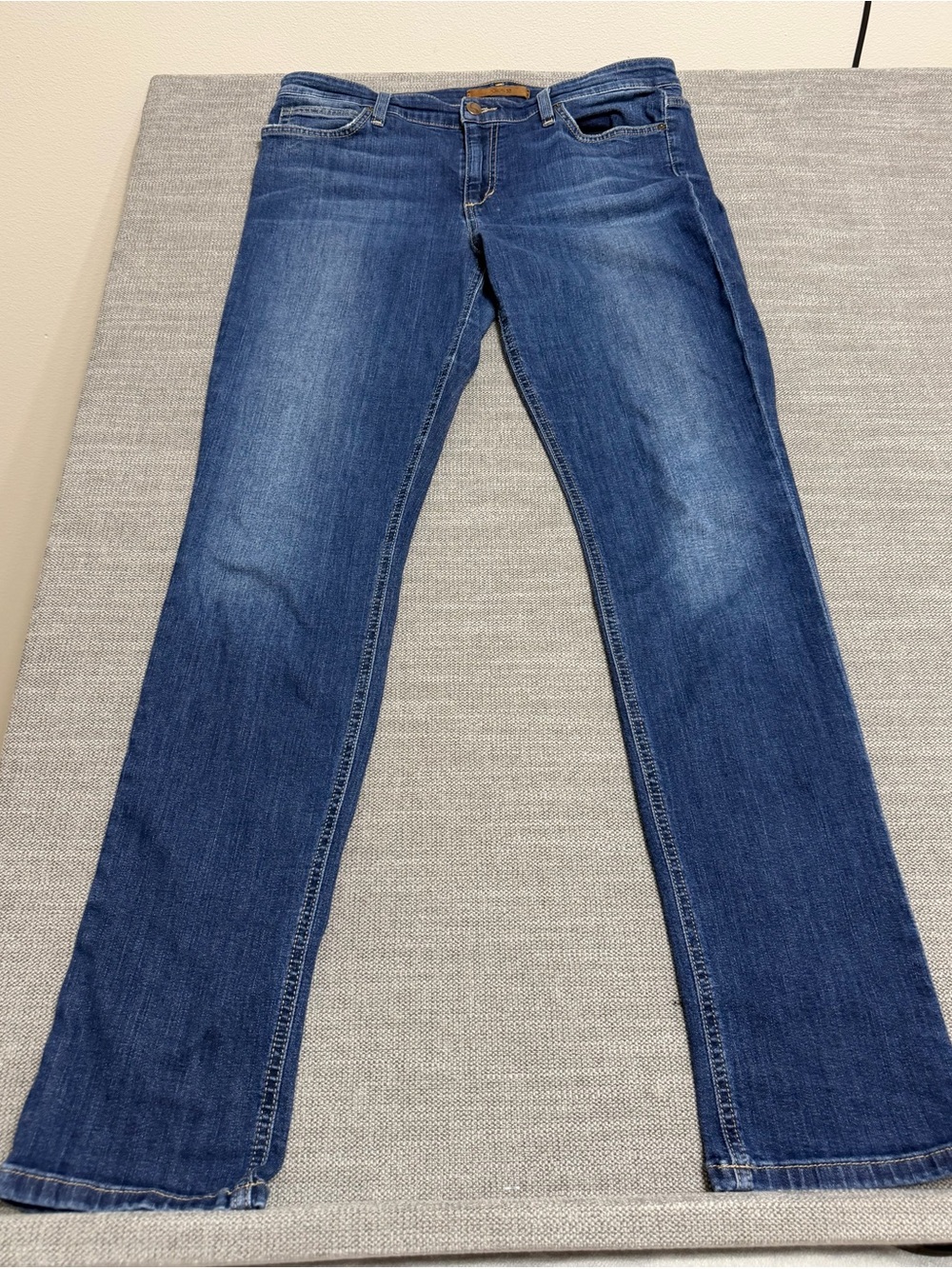 Joe’s Jeans Women’s W32 Mid Rise Skinny Jeans Medium Wash Stretch Denim